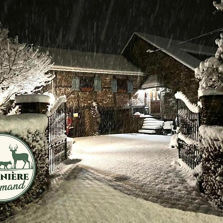 Le Teli Du Loup Dans La Taniere D'Armand Vila Stavelot Exterior foto