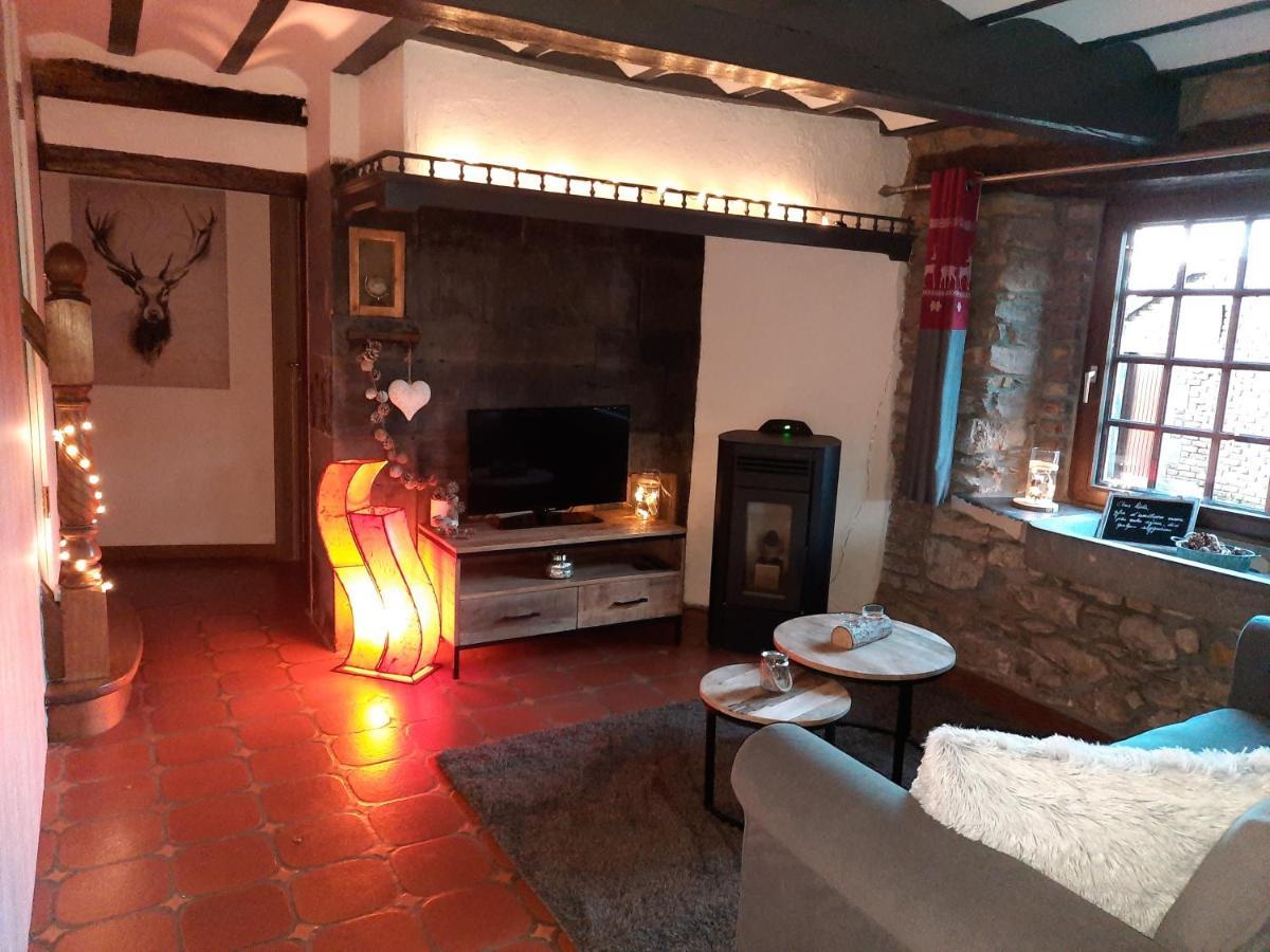 Le Teli Du Loup Dans La Taniere D'Armand Vila Stavelot Exterior foto