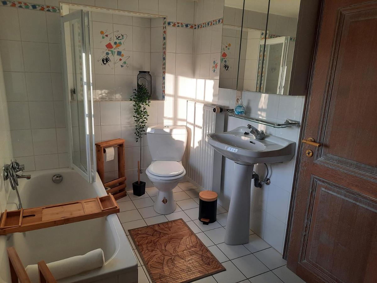 Le Teli Du Loup Dans La Taniere D'Armand Vila Stavelot Exterior foto